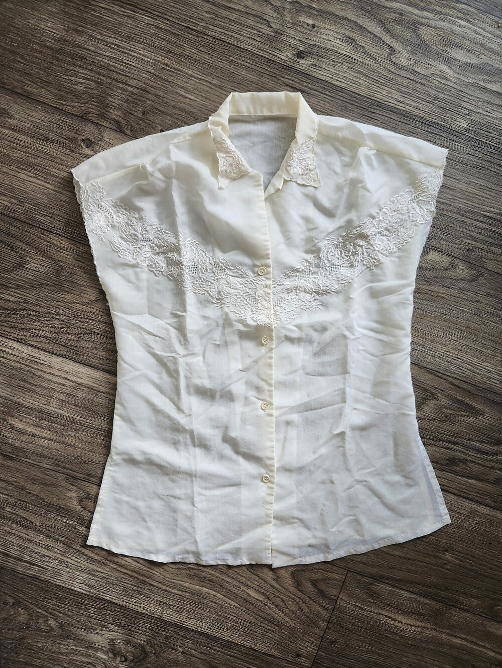 Vintage Ivory Embroidered Victorian Romantic Blouse Top